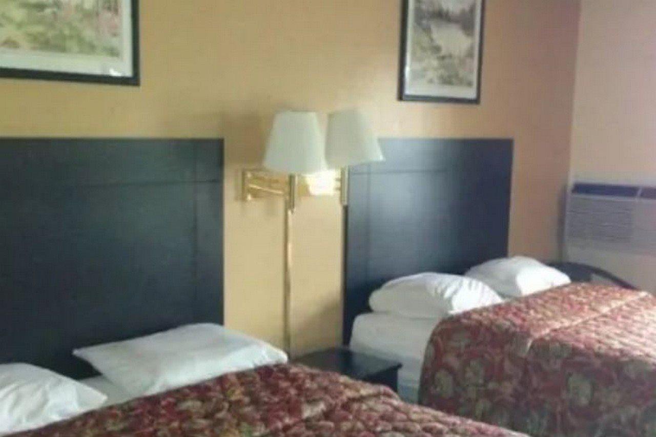 فندق سوبر 8 هجينزفيل ميزوري Higginsville المظهر الخارجي الصورة